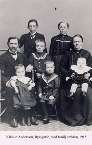 Kristian Andersson, med familj, Ryssgärde 109, Askome.