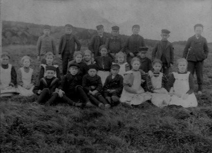 Askome skolbarn 1908-09 alternativ bild