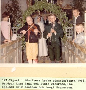 0121 Bladåkers kyrka1966. Vigsel.jpg
