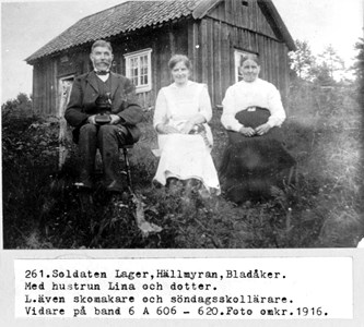 0261 Hällmyran, Bladåker. Soldat Lager m. fam..jpg