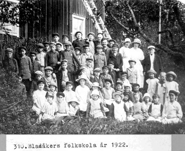 0310 Bladåkers folkskola 1922.jpg