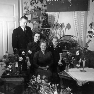 Skollärare Ragnar Borgskog med sin familj