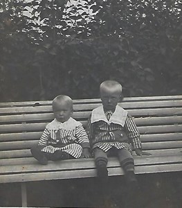 Åsen, gossarna Elof född 1910 och Filip född 1912