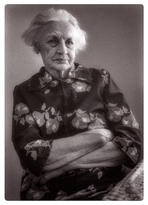 Hök-Hilda Jansson (Jakobsson) (1899-1988) fotograferad 1987
