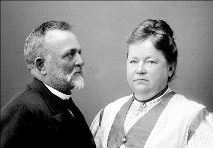 Fredrik Forsberg och hustrun Sofia i Skelleberga
