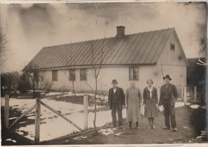 Svarvareboden, Olof och Ida Nilsson med barnen Ivar och Linnea