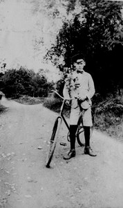Nils Thornström med sin första cykel