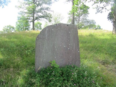 Den gamla "gravstenen" på Stora Eneby
