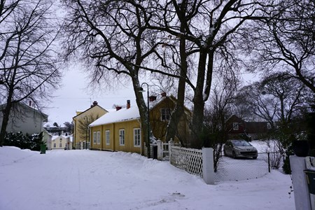 Järnvägsgatan med Tandvårdshuset i fonden, 2016