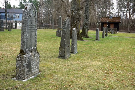 Gamla kyrkogården, gravstenar, 2016