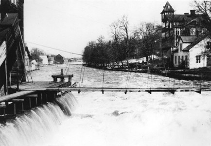 Gungbron över Aliforsen, 1910-tal