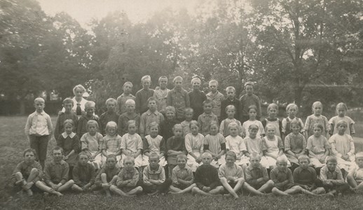 Söndagsskola före midsommar 1922.jpg